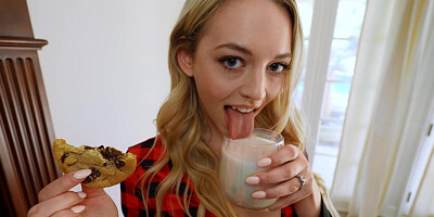 Lily Larimar shows off her ass and gets pussy licked