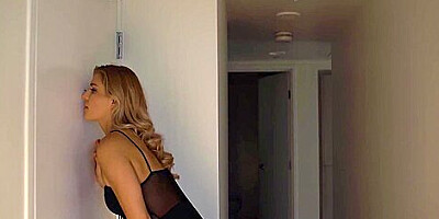 Nikki Peach Enjoys Cream 15 Min