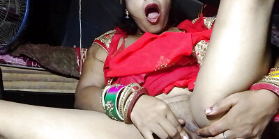 FUK ME &quot,PLESS JAANU&quot, INDIAN SEXI House Wife Land ki pyaashi jawani &quot,2