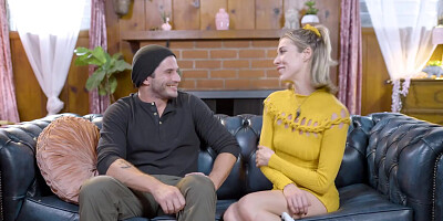 Blonde deepthroats cock and fucks and squirts on first date