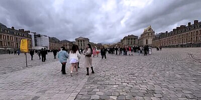 GIRLFRIEND EXPERIENCE : Date in the Castle of Versailles