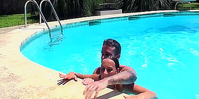 Mallorca Special Threesome With Spanish & Uk Guys By The Pool 20 Min