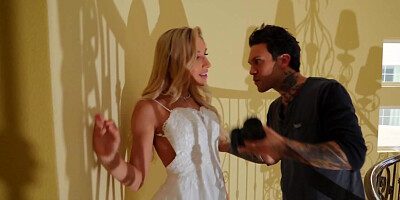 Blonde bride in stockings drinks photographer's cum after fuck