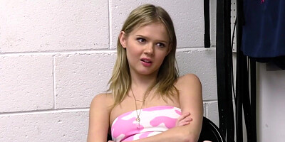 Sloppy gagging and flexible fuck