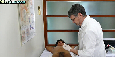 Mature doctor barebacks Asia twink on medical check