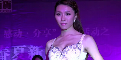 Chinese model in sexy lingerie show.16