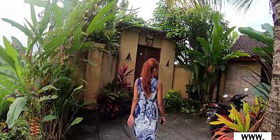 Amateur Thai teen fucking a BWC outdoor