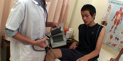 Asian twunks hospital checkup ends in analplay