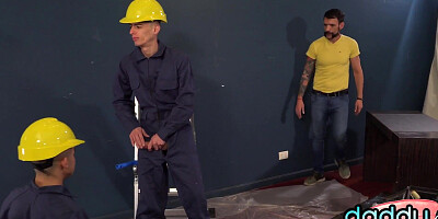 Latino workers fucked in DILF 3some by their boss on job