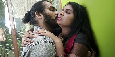 Saree romance part 1 Long lip lock, Vaishnavy and Sharun Raj hot saree long lip lock romance, Mallu couple hot kiss romance