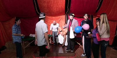 Nora Noir and Veronica Avluv rub their pussies until they're both squirting