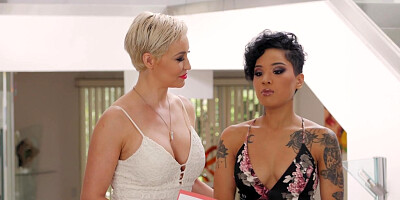 Honey Gold in Interview with Honey Gold - CherryPimps