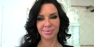 Cock-hungry boss Veronica Avluv is seducing her new employee