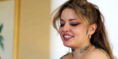 Double pleasure for a tattooed whore that craves cocks