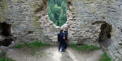A Follower Catches the Couple Having Sex and the Drone Film