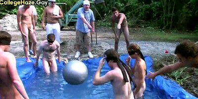 Str8 college stud sucks outdoor for fraternity ticket