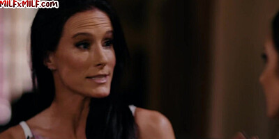 Pussylicked MILF lesbian got spoiled by bigtitted GF