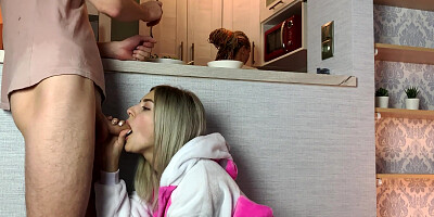 Eva Elfie is sucking the dick and her mom is none the wiser