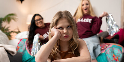 Two blondes are having a threesome with a brunette