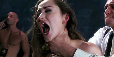 A babe with a nice ass is getting penetrated in a fantasy scene