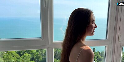 A student with big breasts came on vacation without money