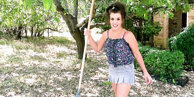 Hot Vivianne at solo female action