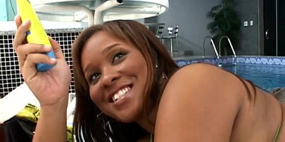 Jamaica & Ebony in Give me some more Clip