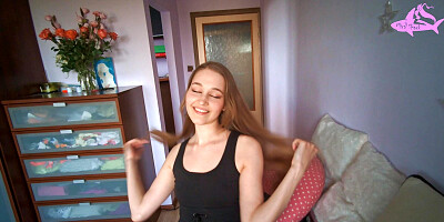 Stepsister without panties wanted to play with my dick