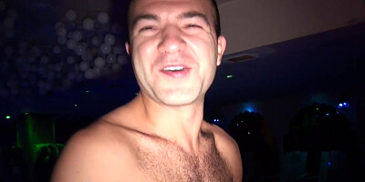 Swimming pool amateur studs enjoy anal sex on indoor pool