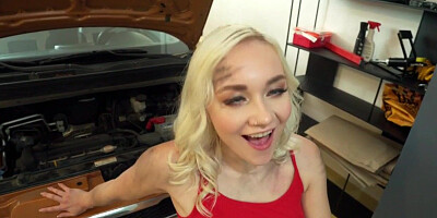 Oiled 21yo pleasing her car mechanic for better price
