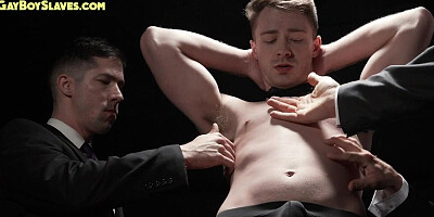 Submissive stud bareback fucked in voyeuristic 3way