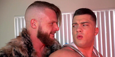 Muscled amateur jock bareback fucked by fetish hunk