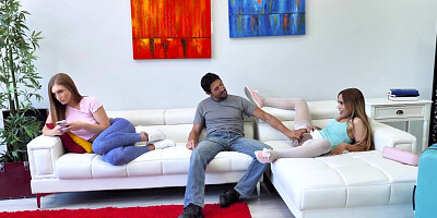 Alita Lee gets her pussy fucked by Tommy Gunn