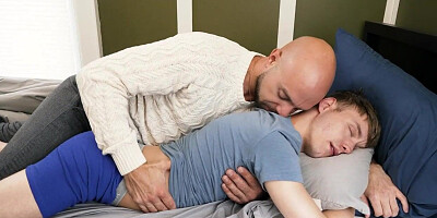 Adam Snow bareback fucks stepson Noah White