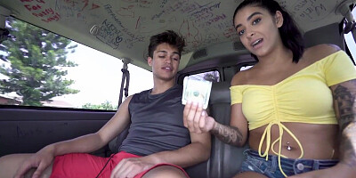 Str8 amateur stud fucks hunk for money in outdoor van