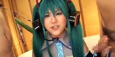 Cosplay Vocaloid - Hatsune Miko (Censored) 1 of five
