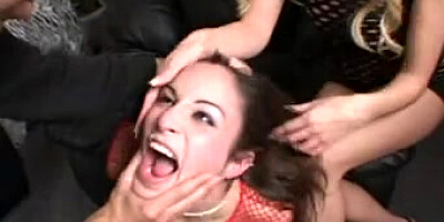Amber Rayne and Kelly Wells Xxx Romp Pound