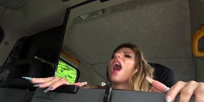 Porn actress saves money and pays taxi driver with sex