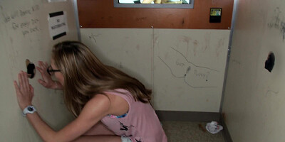 Blonde is getting a cock inside her pussy inside a glory hole