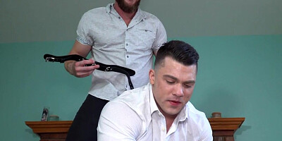 Mesmerized muscled stud fucks greedy jock in his asshole