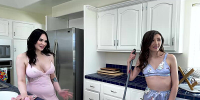 Aviana and Maya Woulfe playing with stepdads dick