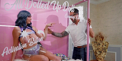 Kendra Sunderland gives nice blowjob to Quinton James