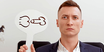 Sofia Lee and Ebony Mystique rub their pussies