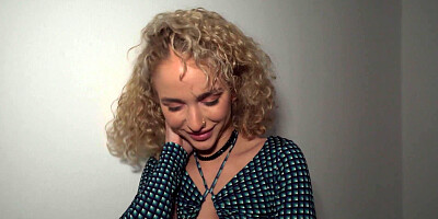 Blonde Geishakyd is sucking dick in POV