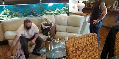 Franco and a friend of his arrive home and find the dirty girl already hot