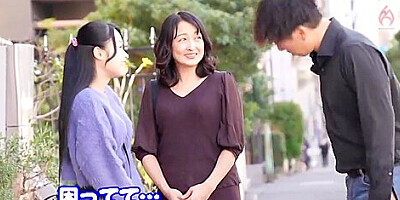 Hez-698 Picking Up A Close Stepmother And Stepdaughter Like Best Friends. A Stepmother Shows Off Her Rock Hard Cock And Loses To Her Desires, And Her Stepdaughter Gets Excited Seeing It