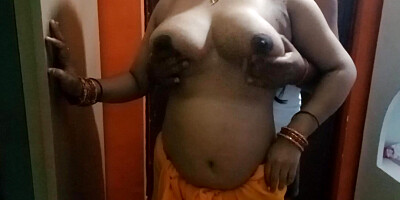 Most beautiful bhabhi are in yellow saari wants to hard fuck.