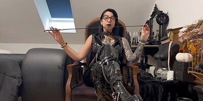 Vends-ta-culotte - JOI for a fetishist and a submissive man by a beautiful French gothic dominatrix