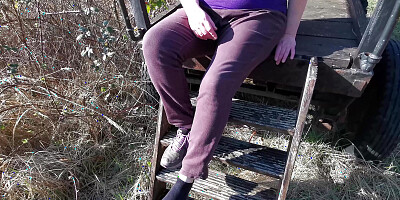 Barefeet titslapping and hard vagina spanking