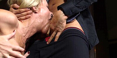 Horny Californian Milf Simone Sonay Fucks The Big-dicked Butler Keni Styles